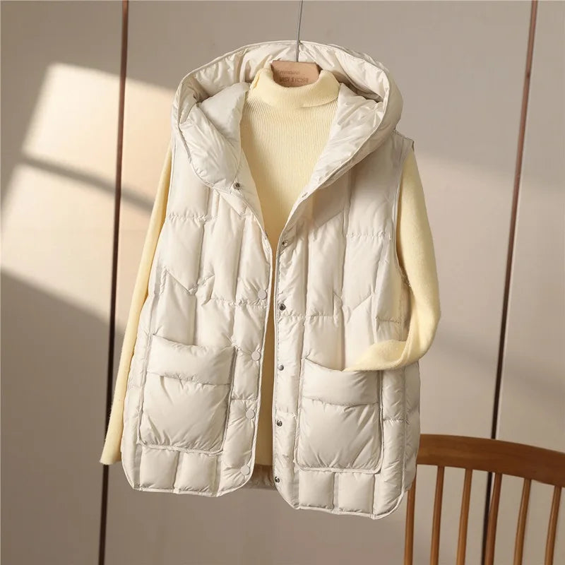 Female 90% White Duck Down Ultra Light Sleeveless Down Vest New Autumn/Winter Fashion Hooded Basics Women Warm Vest Coat