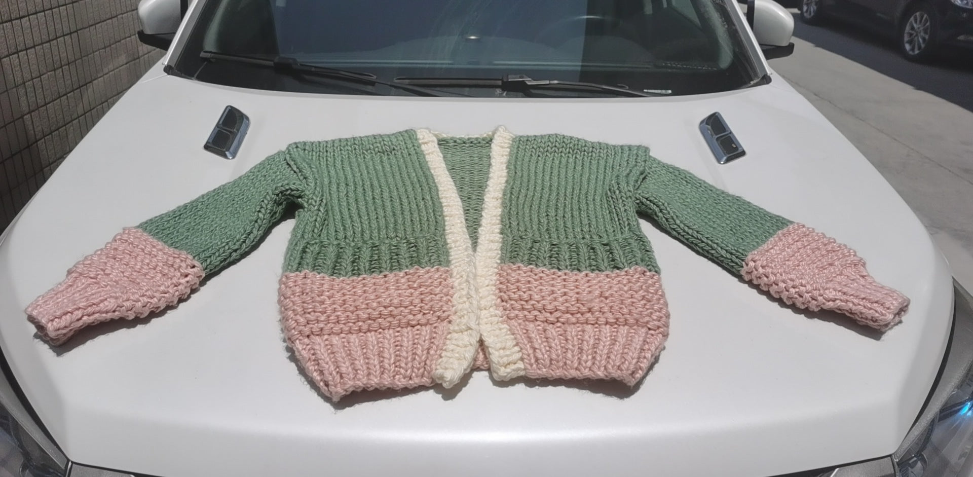 women’s fashion Autumn and Winter Thickened Loose Knitted Coat Women's Style Lazy Hand-Woven Ball Sweater