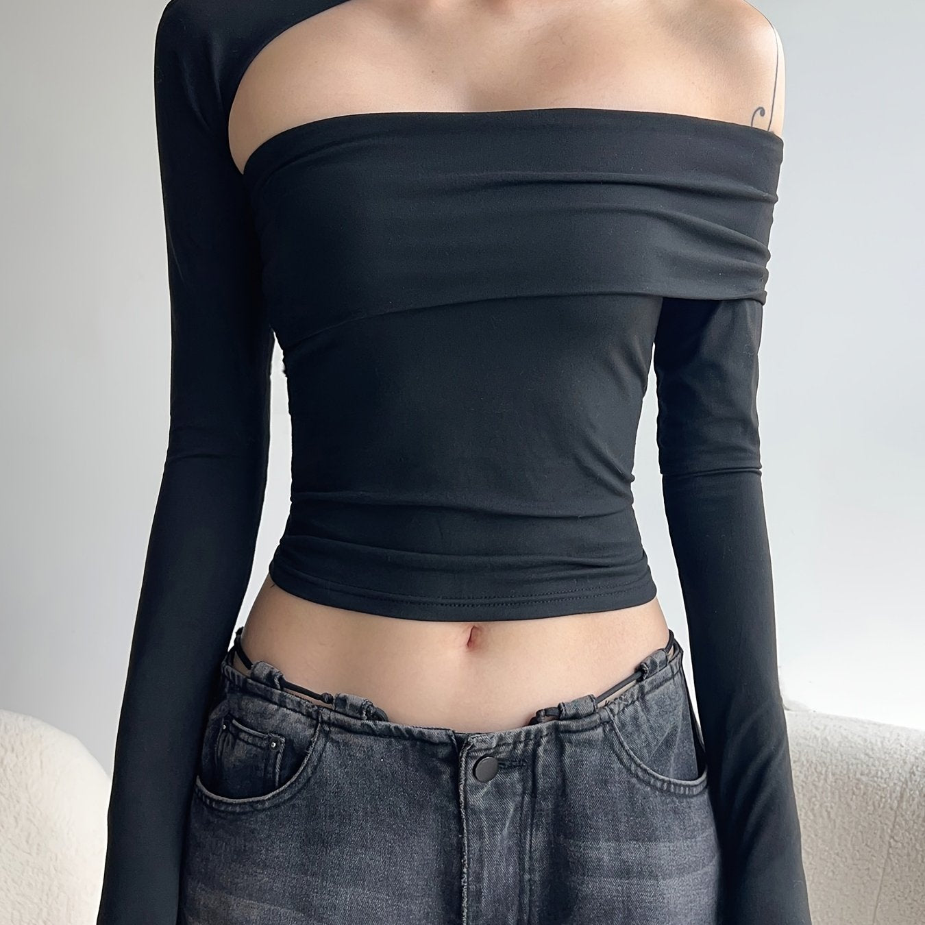 BXOXO [1pc Off-Shoulder T-Shirt] 1pc SassyGals Sexy Asymmetric Off-Shoulder T-Shirt for Women - Knit Polyester, Short Length, Solid Color, Slim Fit, Spring/Summer Fashion Top