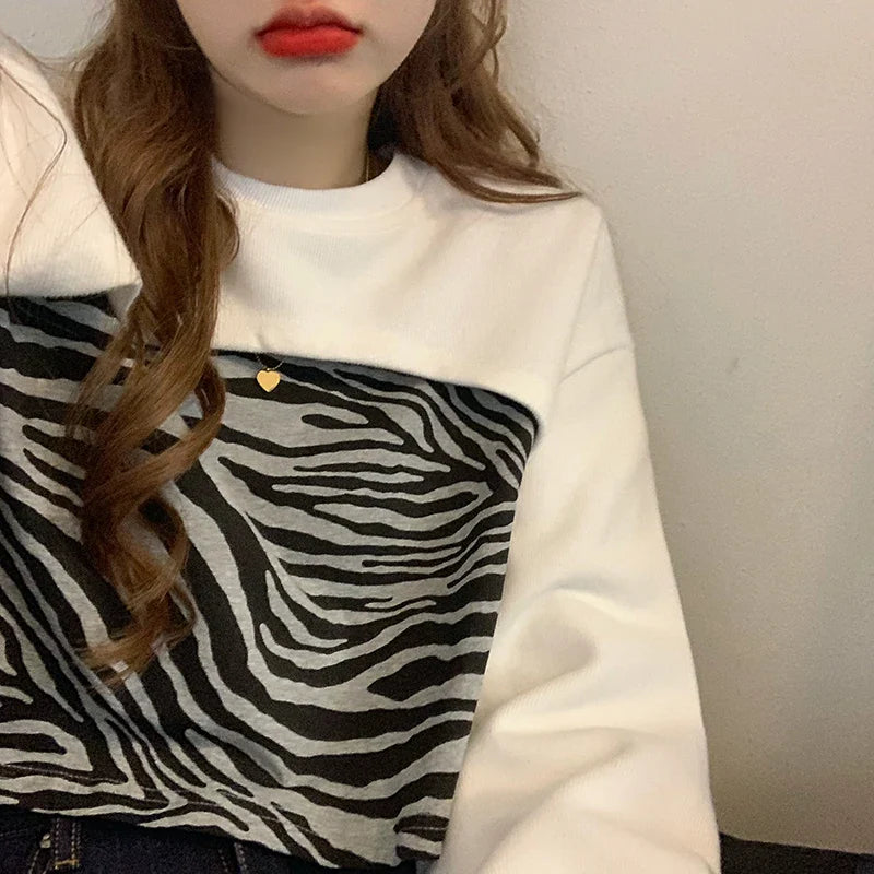 BXOXO - Ultra-Cropped Sweatshirt