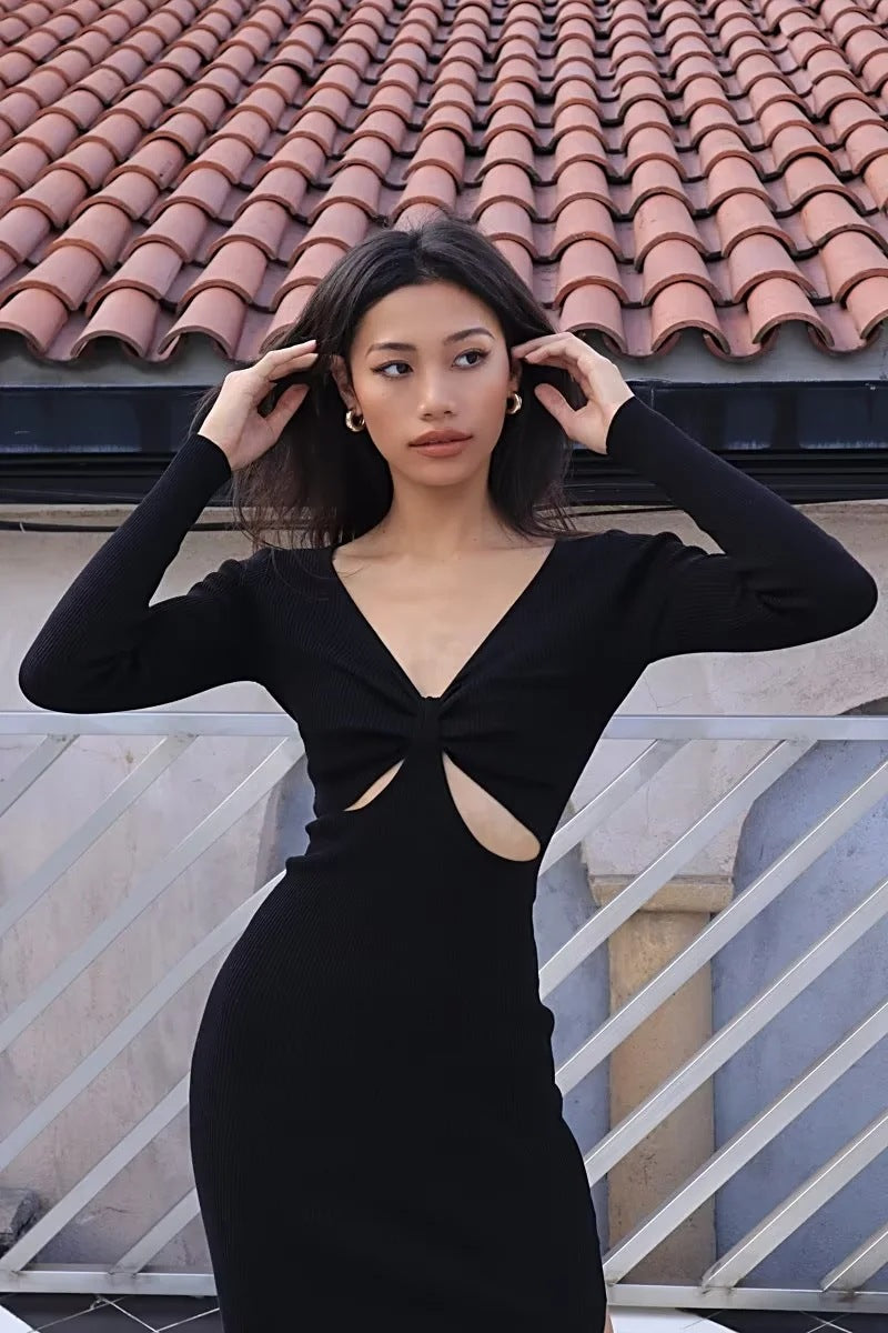 outfit inspo Hot Girl Spring and Autumn Sexy French Ins Slim-Fit Sheath Knitted Hollow Sweater Dress Deep V Twisted Split Dress