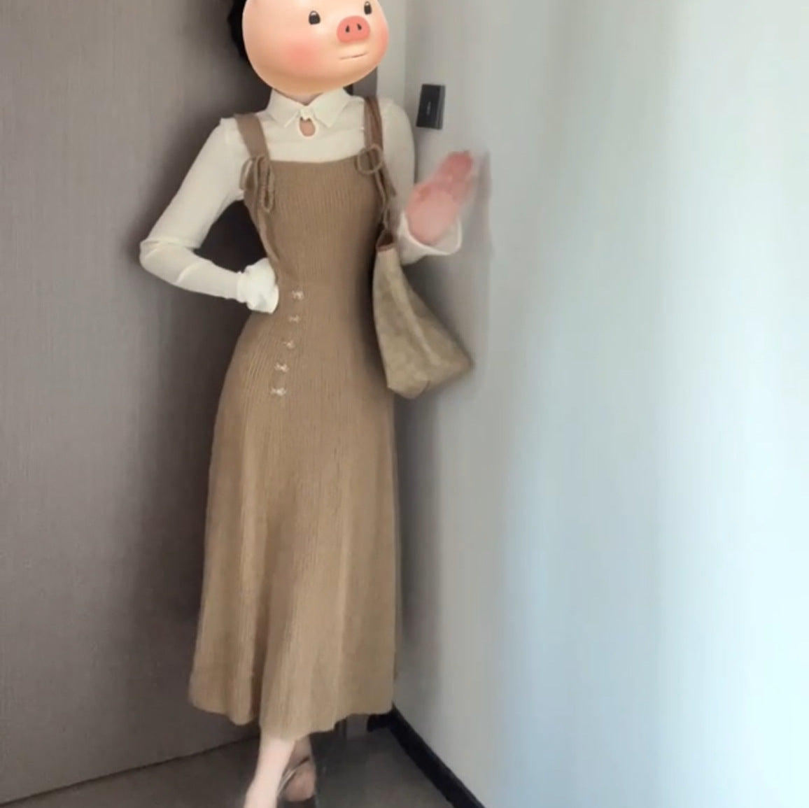 dream clothes Autumn and Winter Bottoming Skirt Suit Women's New Solid Color Hollow Top Western Style Waist Slimming Dress Two-Piece Set