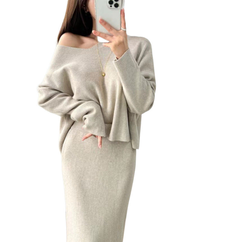 duo costumes Women's Korean-Style Chic Autumn and Winter Gentle Temperament V-neck Pullover Sweater + High Waist Slimming Sheath Half-Length