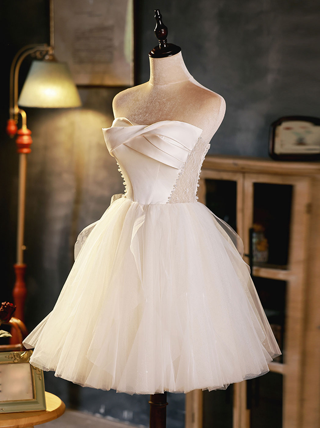 BXOXO White Sweetheart Neck Tulle Short Prom Dress, Light Champagne Homecoming Dress