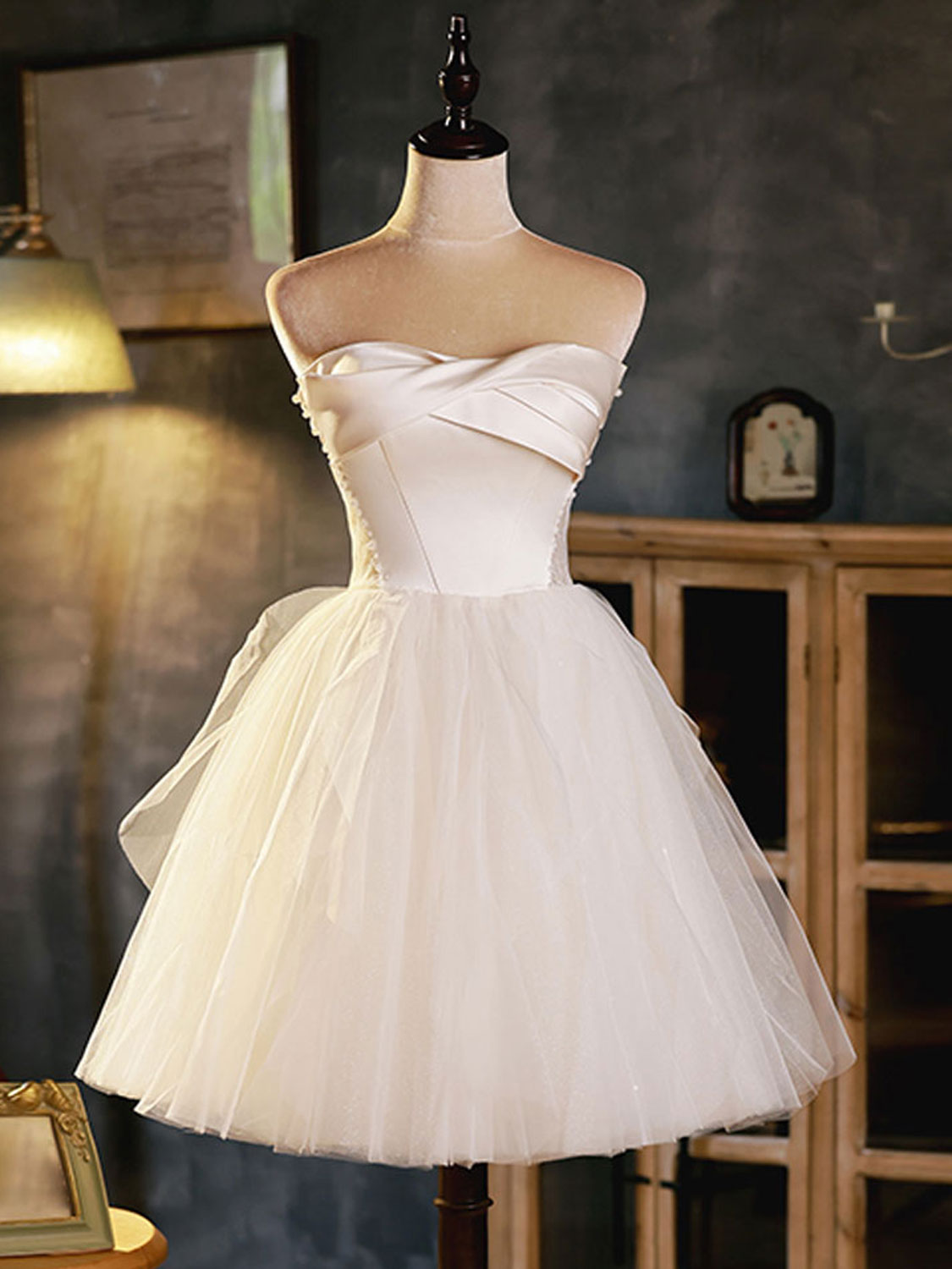 BXOXO White Sweetheart Neck Tulle Short Prom Dress, Light Champagne Homecoming Dress