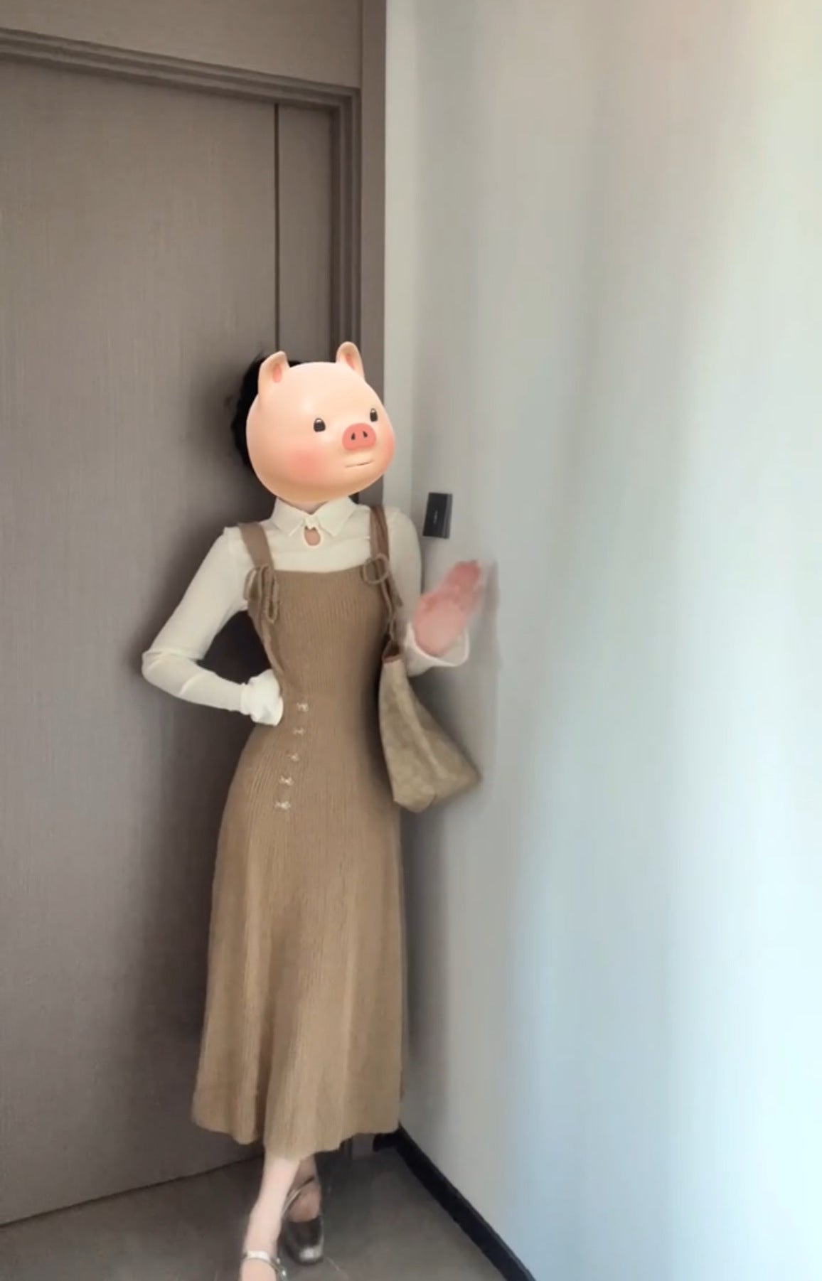 dream clothes Autumn and Winter Bottoming Skirt Suit Women's New Solid Color Hollow Top Western Style Waist Slimming Dress Two-Piece Set