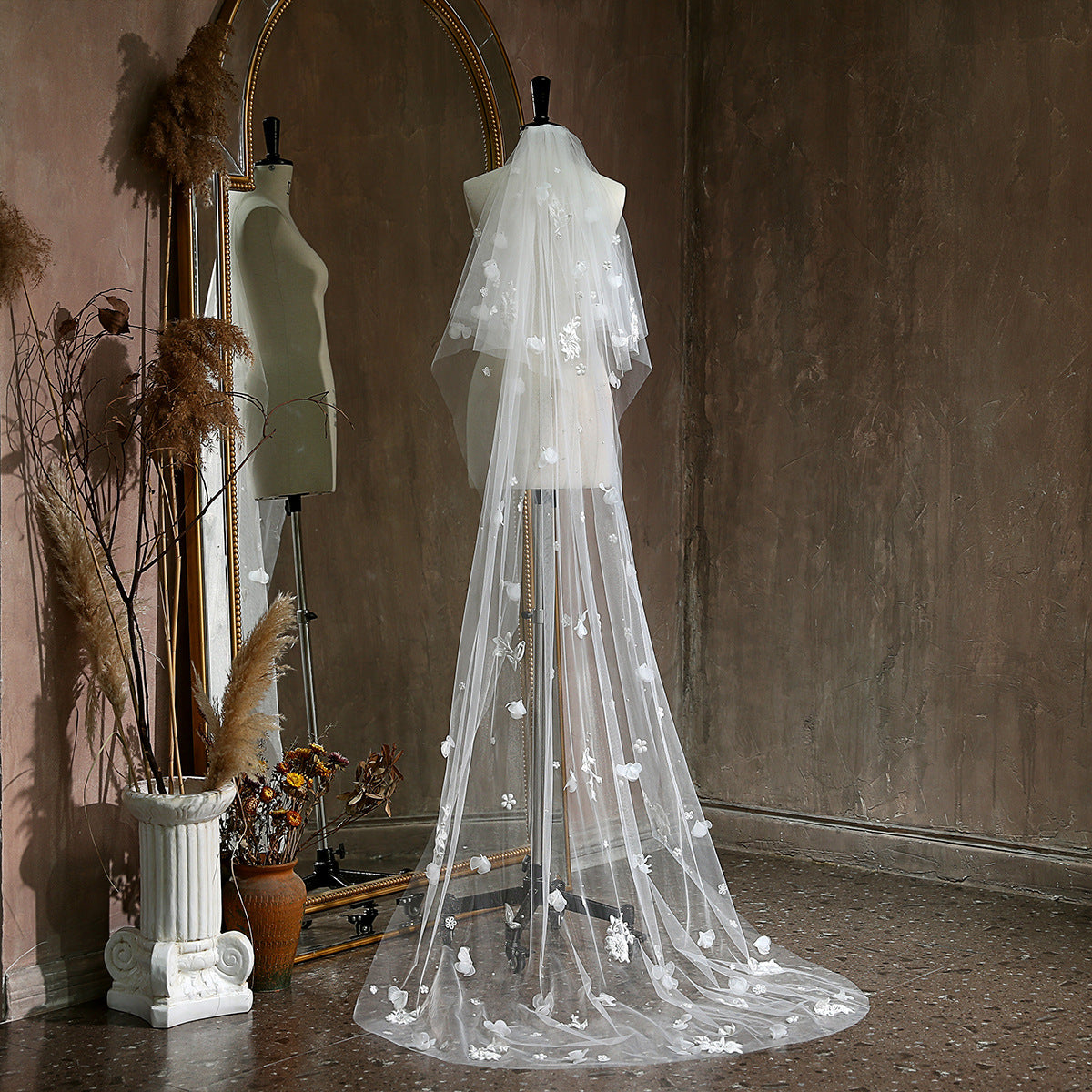 couple halloween costumes French White Flower Pearl Super Long Trailing Wedding Wedding Veil Bridal Main Wedding Travel Photography Headdress