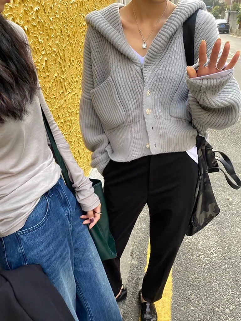 Bxoxo Women's Hooded Cardigan Button Up with Pocket Knitted Sweater Hoodie Slouchy Knitwear Fall Winter Casual Chic Outfit