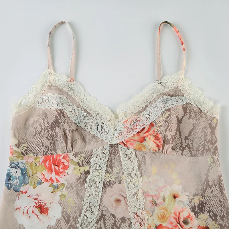 BXOXO Vintage Floral Print Strap Top Retro Y2k Lace Stitching V-neck Crop Tops Women Summer Casual Tees Aesthetic Harajuku Chic