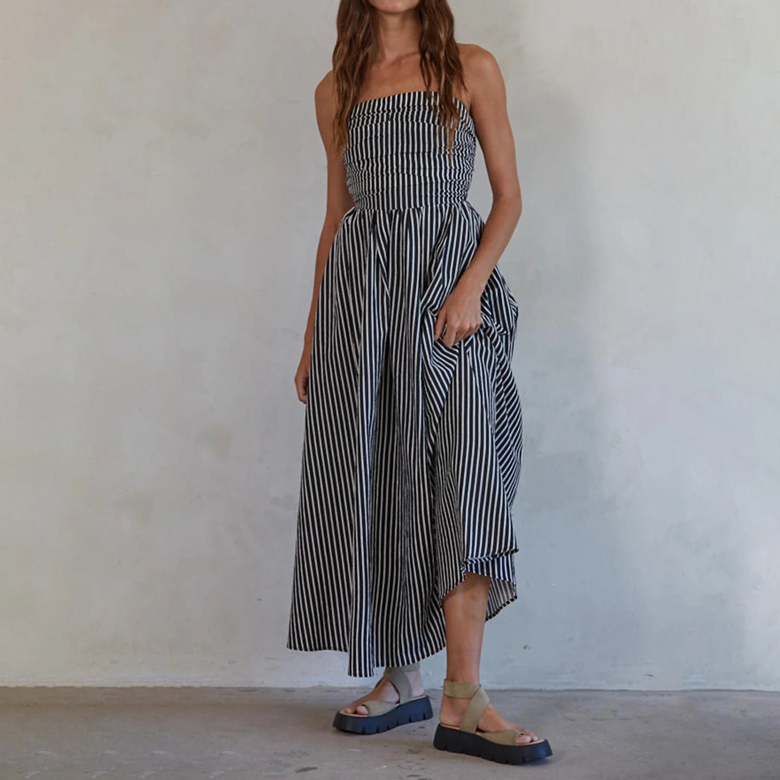 BXOXO Women Striped Strapless Maxi Dress Flowy Smocked Backless Tube Long Dress Swing Casual Summer Sundress with Pockets