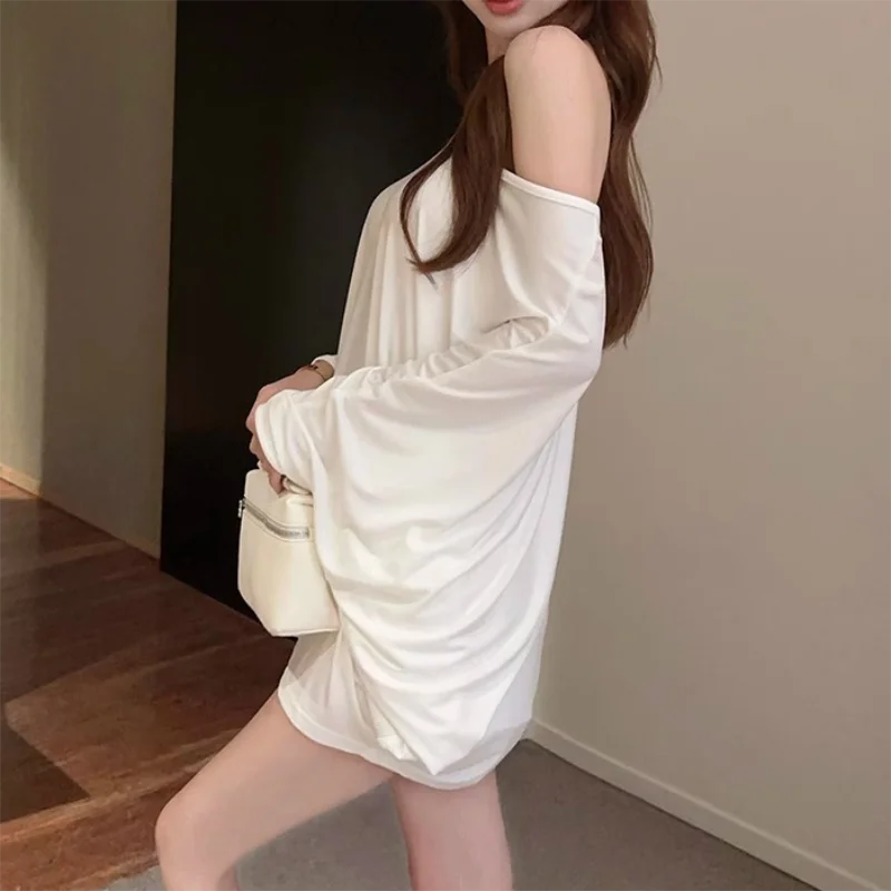 Bxoxo Solid Oversized T-shirt for Women's Casual Loose Top Fashion Bat Sleeves Simple Sexy Off Shoulder Korean Baggy T shirts Autumn
