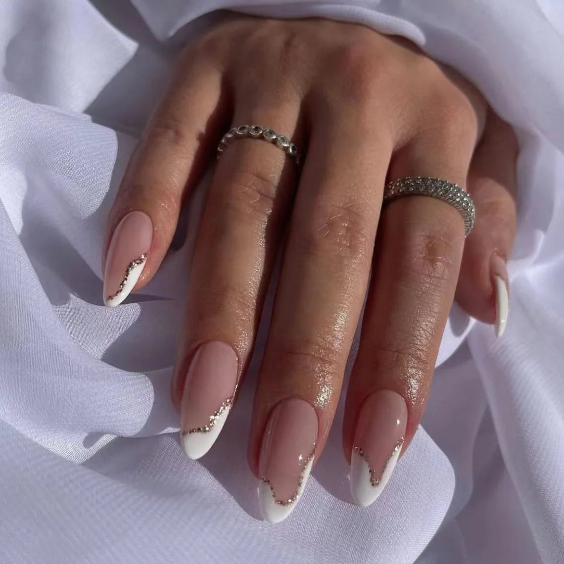 Bxoxo 24P French Oval False Nails Girls White Edge Design Nude Color Wearable Press on Nail Full Cover Short Acrylic Almond Fake Nails