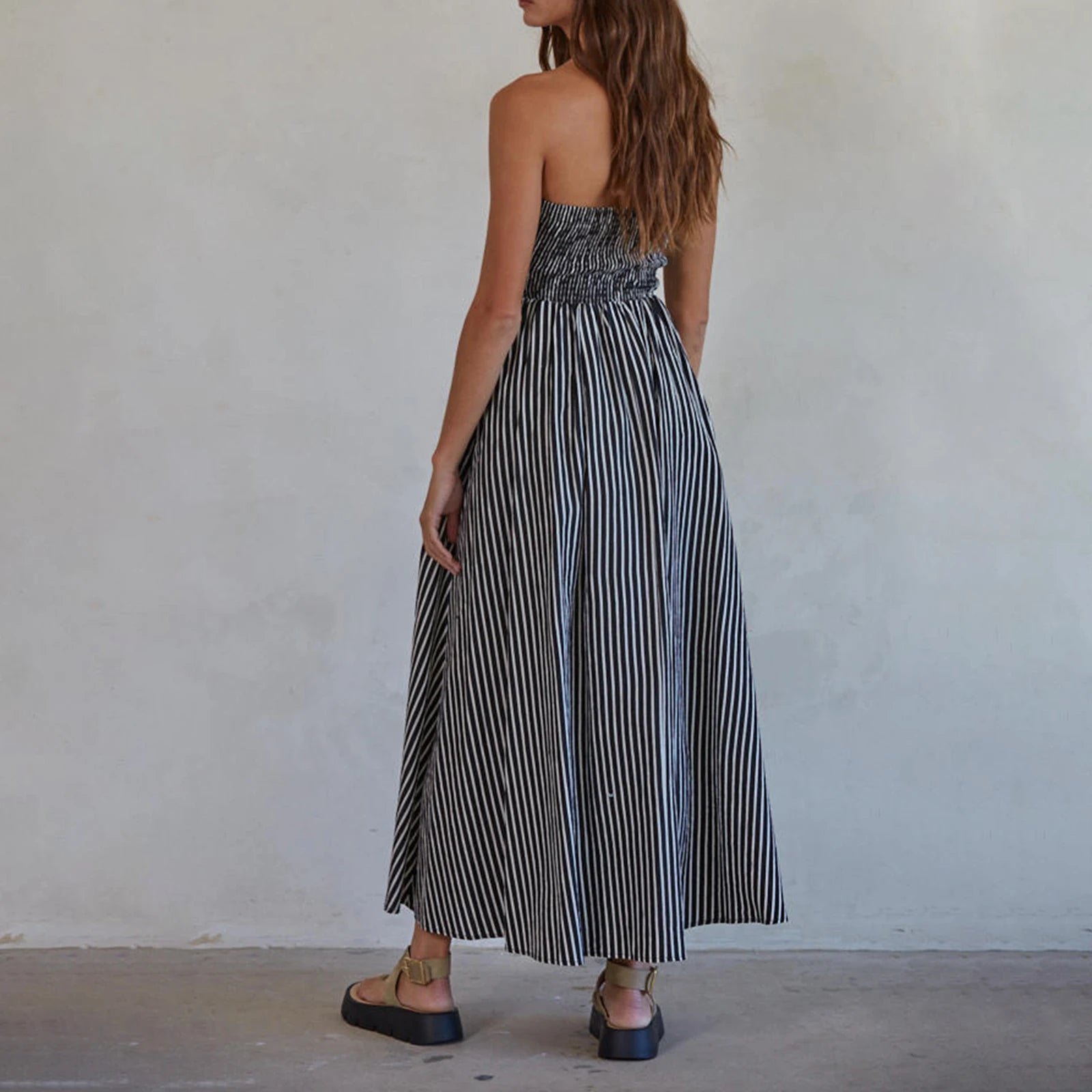BXOXO Women Striped Strapless Maxi Dress Flowy Smocked Backless Tube Long Dress Swing Casual Summer Sundress with Pockets