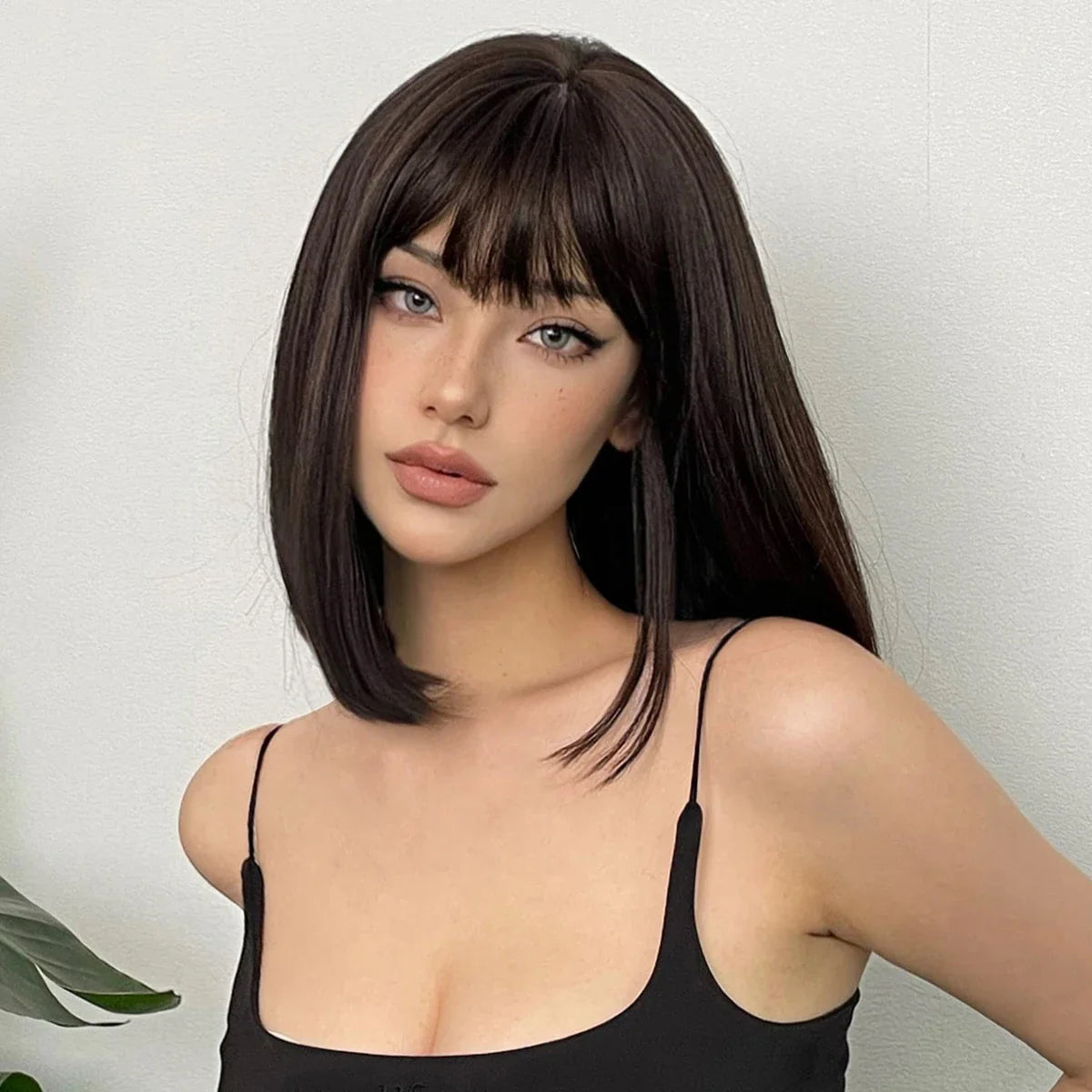 BXOXO Short Black Brown Synthetic Natural Hair Wigs for Women Bob Straight Wig with Bangs High Temperature Daily Cosplay Party Wigs