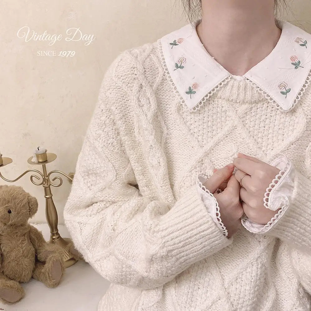 BXOXO - Precious Flower Embroidered Blouse