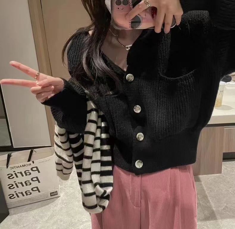 Bxoxo Women's Hooded Cardigan Button Up with Pocket Knitted Sweater Hoodie Slouchy Knitwear Fall Winter Casual Chic Outfit