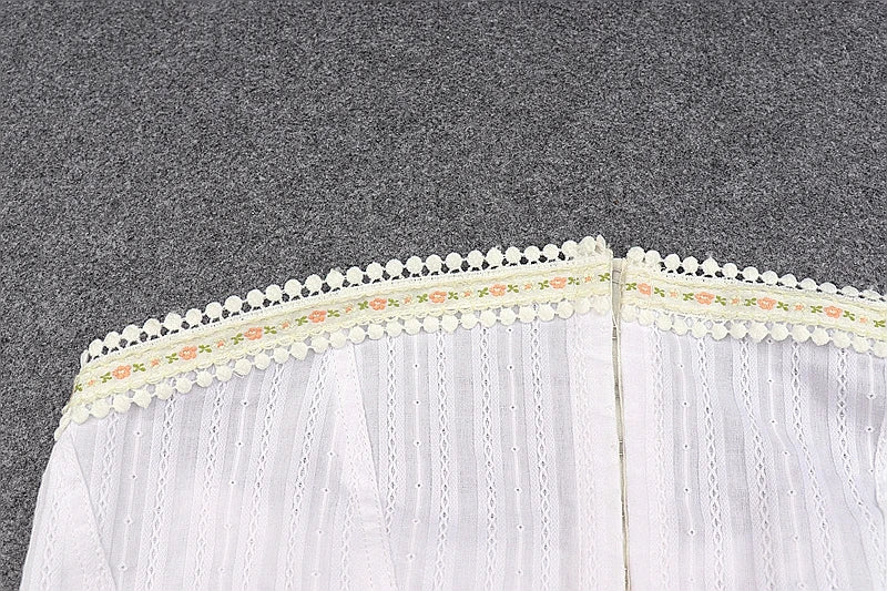 Bxoxo Aesthetic Lace Embroidered Tank Top Y2K Women Sleeveless Skinny Crop Tops Summer Fashion Metal Hook Wrapping Chest Vest