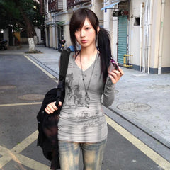 BXOXO Japanese Y2k Graffiti Print T-shirt Trashy 2000s Style V-neck T Shirt Vintage Harajuku Streetwear Grunge American Retro
