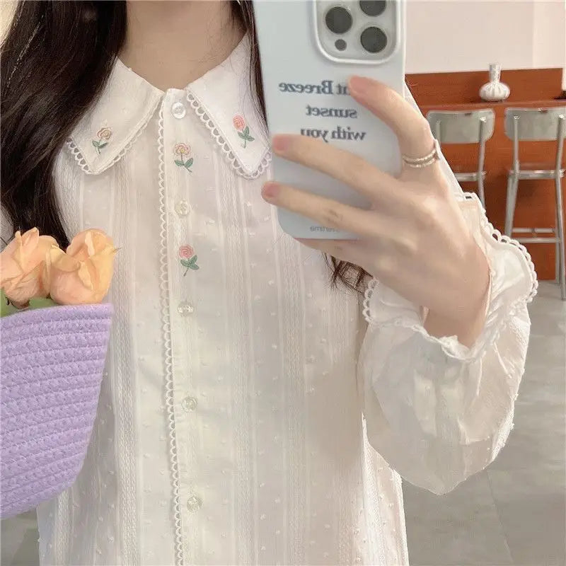 BXOXO - Precious Flower Embroidered Blouse