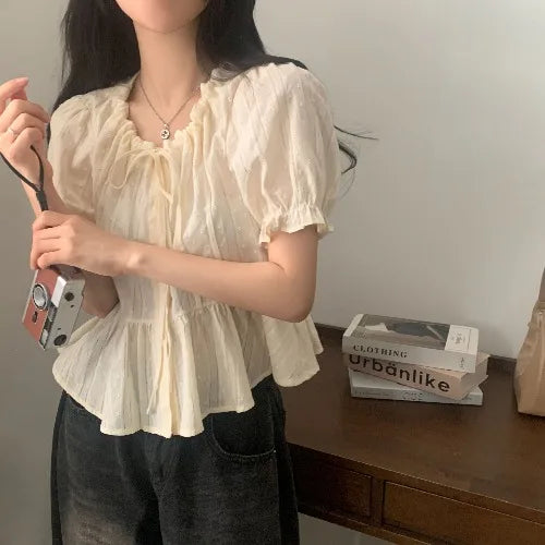 Bxoxo Chic Summer New Sweet Design Sense Bow Tie Flower Embroidery Bubble Sve Top Women's irt Fre Sle round Ne ort Sve