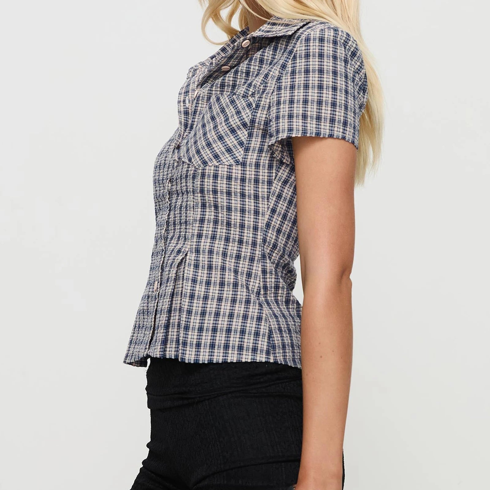 BXOXO Women Y2k Short Sleeve Button Down Shirts Coquette V Neck Collared Crop Tops Vintage Slim Fit Going Out Blouse