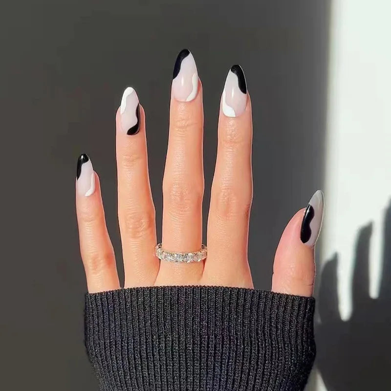 Bxoxo 24P French Oval False Nails Girls White Edge Design Nude Color Wearable Press on Nail Full Cover Short Acrylic Almond Fake Nails