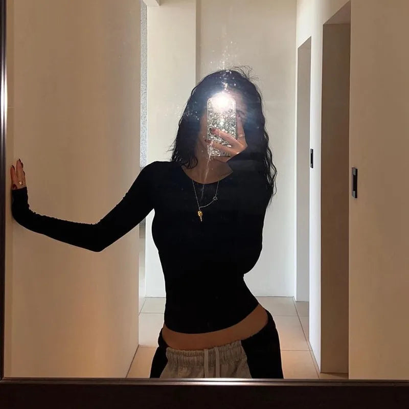Bxoxo Sexy Long Sleeve Backless T Shirt Gothic Round-neck Skinny Women Crop Tops 2022 Autumn Fashion Black Tees Party Clubwear