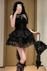 BXOXO Black Halterneck Triple-Layered Bowknot Lace Gothic Lolita Jsk Dress