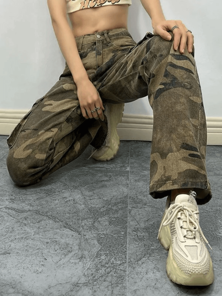 Washed Pocket Camo Cargo Jeans